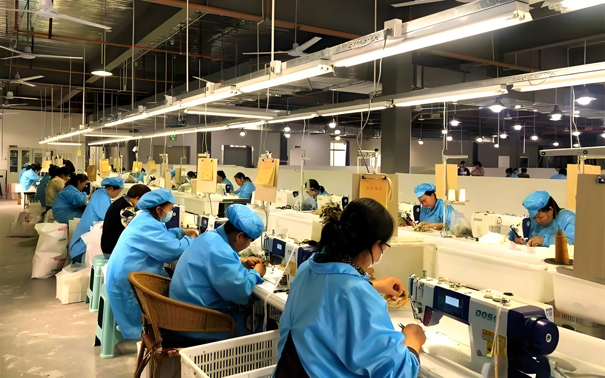 Custom pet toys skilled workers operating sewing machines video