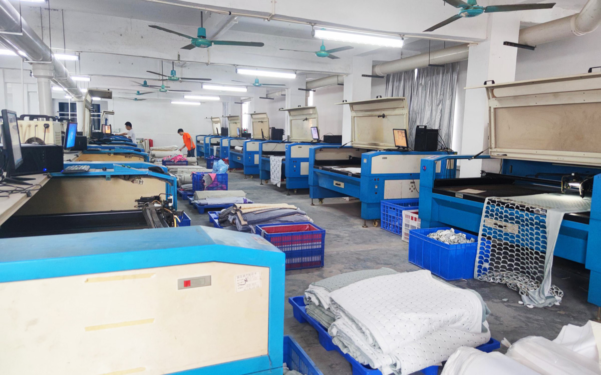 Pet plush toy factory laser cutting equipment operation video