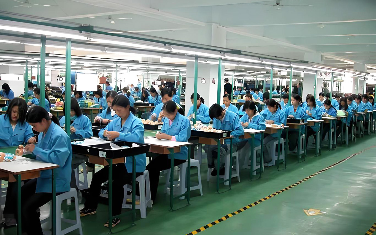 Pet supplies manufacturer large sewing production line video